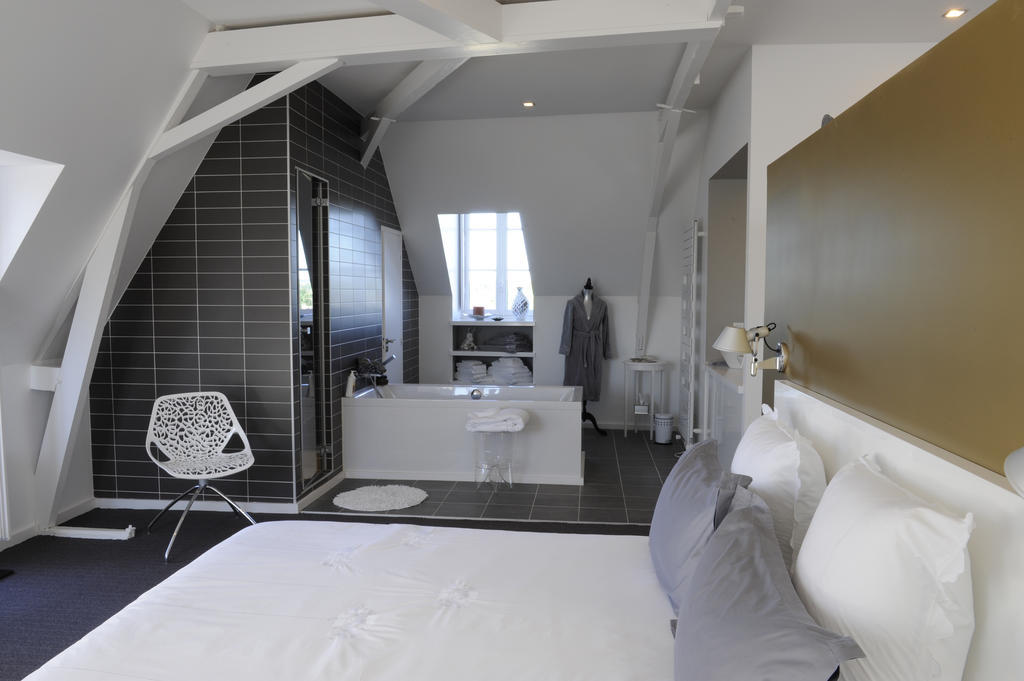 Chambres D'Hotes Les Tilleuls Cognac Szoba fotó